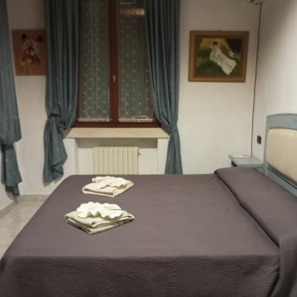 stanza 4 VILLA AMORENO Merlara (Padova)